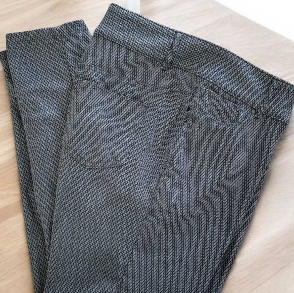 Patterned Stretch Pants - Picture 10 of 12